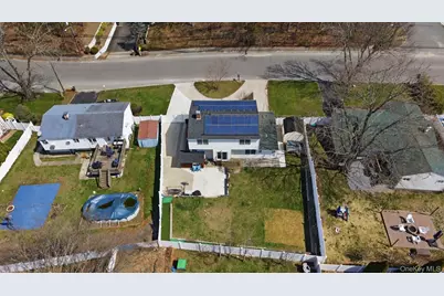 44 S Howells Avenue, Farmingville, NY 11738 - Photo 3