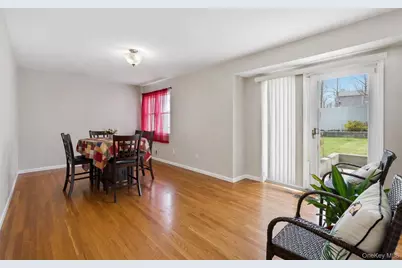 44 S Howells Avenue, Farmingville, NY 11738 - Photo 7