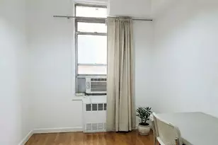 41-07 Bowne St, Flushing, NY 11355 - Photo 9