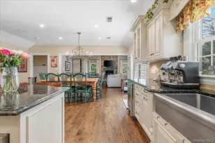 2 Memas Ct, Dix Hills, NY 11746 - Photo 11