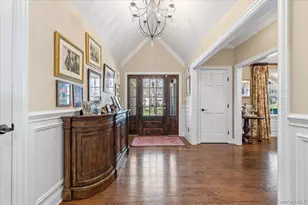 2 Memas Ct, Dix Hills, NY 11746 - Photo 5