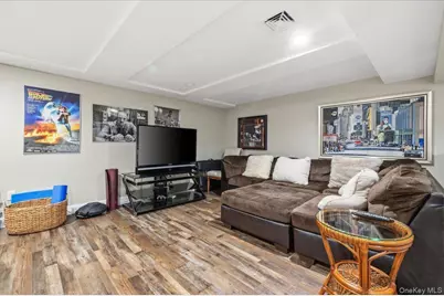 2 Memas Court, Dix Hills, NY 11746 - Photo 39