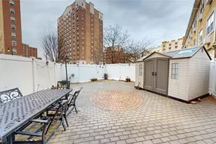 127-02 172nd St, Jamaica, NY 11434 - Photo 23