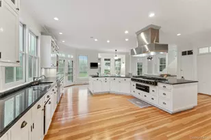 127 Senix Ave, Center Moriches, NY 11934 - Photo 7