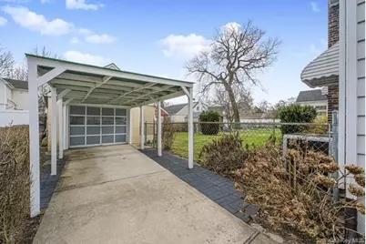 125 Bryson Avenue, New York, NY 10302 - Photo 3