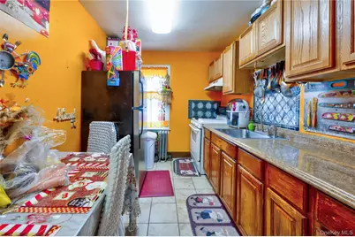 19132 113th Avenue, Saint Albans, NY 11412 - Photo 9