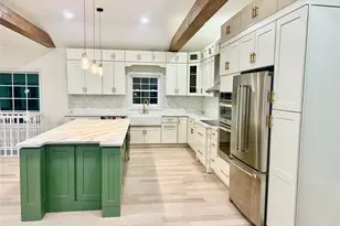 38 Railroad Ave, East Hampton, NY 11937 - Photo 7