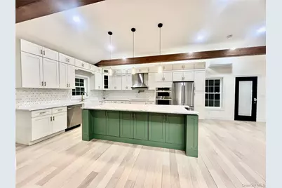 38 Railroad Avenue, East Hampton, NY 11937 - Photo 5