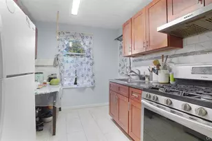 89-11 78th St, Woodhaven, NY 11421 - Photo 7