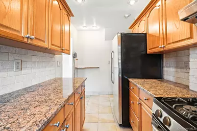 1245 Rhinelander Avenue, Bronx, NY 10461 - Photo 9