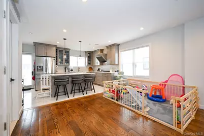 11311 201st Street, Saint Albans, NY 11412 - Photo 9