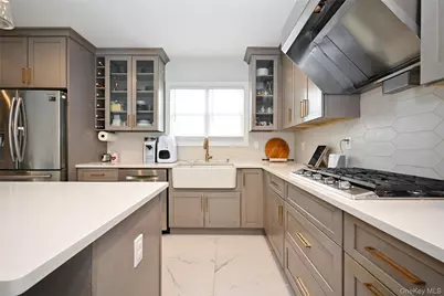 11311 201st Street, Saint Albans, NY 11412 - Photo 13