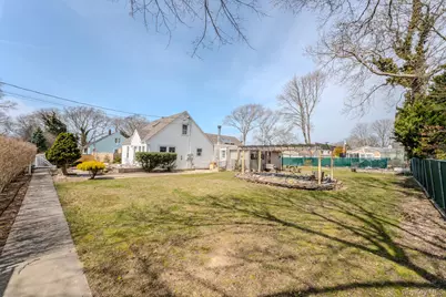 33 Manor Drive, Shirley, NY 11967 - Photo 23