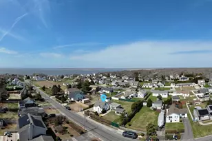 33 Manor Dr, Shirley, NY 11967 - Photo 29