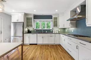 14 Echo Bay Pl, New Rochelle, NY 10805 - Photo 5