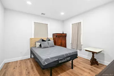 268 42nd Street, Lindenhurst, NY 11757 - Photo 9