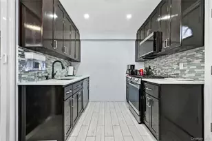 133-14 Hawtree Creek Rd, Ozone Park, NY 11420 - Photo 9