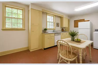982 Bradley Parkway, Blauvelt, NY 10913 - Photo 17