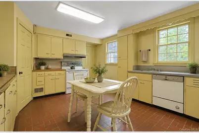 982 Bradley Parkway, Blauvelt, NY 10913 - Photo 13