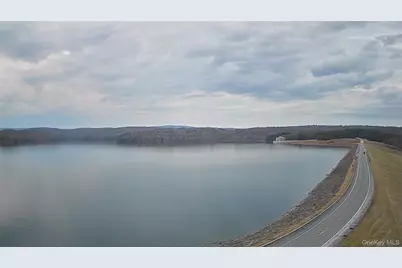 8 Essex Lane, Fallsburg, NY 12759 - Photo 13