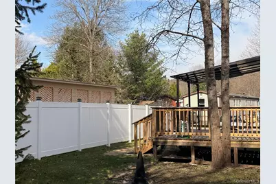 8 Essex Lane, Fallsburg, NY 12759 - Photo 25