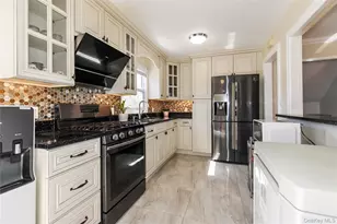 58 Saddle Ln, Centereach, NY 11720 - Photo 9