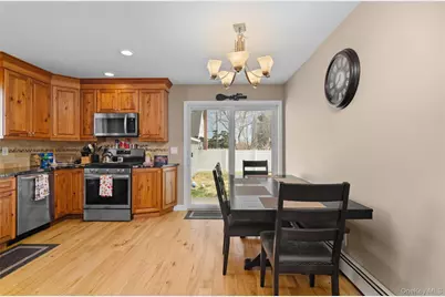 130 Lesoir Avenue, Floral Park, NY 11001 - Photo 7