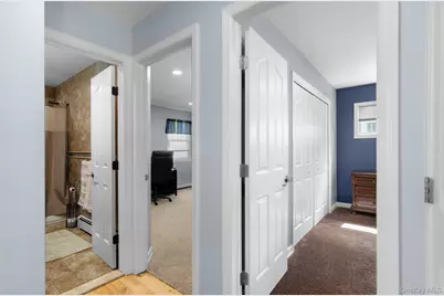 130 Lesoir Avenue, Floral Park, NY 11001 - Photo 11