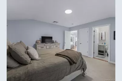 1423 209th Street, Bayside, NY 11360 - Photo 27