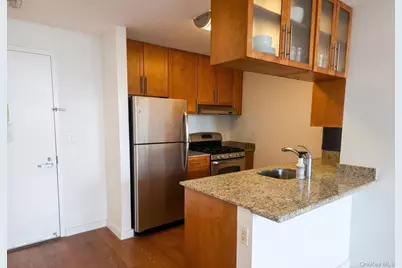 40-28 College Point Boulevard #805, Flushing, NY 11354 - Photo 3