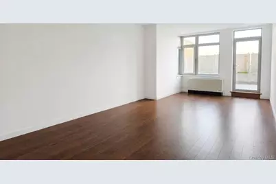 40-28 College Point Boulevard #805, Flushing, NY 11354 - Photo 5