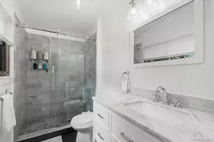 43 Winslow Rd, White Plains, NY 10606 - Photo 17