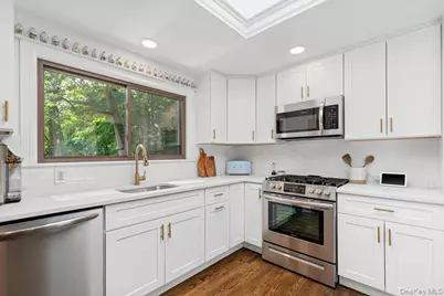 43 Winslow Road, White Plains, NY 10606 - Photo 11