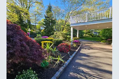 1 Somner Drive, Dix Hills, NY 11746 - Photo 5
