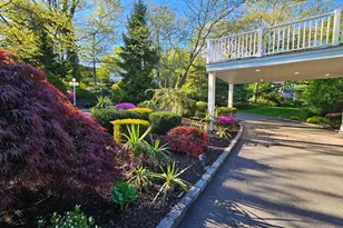 1 Somner Dr, Dix Hills, NY 11746 - Photo 5