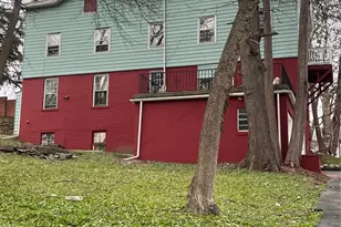 30 Garfield Pl, Poughkeepsie, NY 12601 - Photo 3