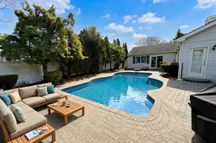 818 12th St, West Babylon, NY 11704 - Photo 29