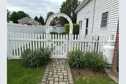 818 12th Street, West Babylon, NY 11704 - Photo 9