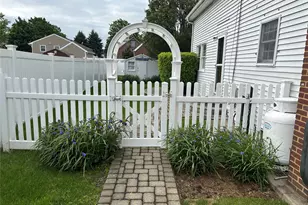 818 12th St, West Babylon, NY 11704 - Photo 9