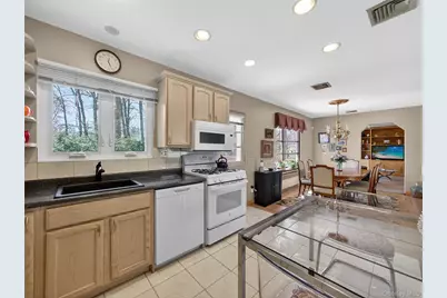 31 Sharon Drive, New City, NY 10956 - Photo 17