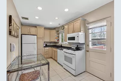 31 Sharon Drive, New City, NY 10956 - Photo 15