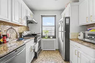 73-45 210th St, Oakland Gardens, NY 11364 - Photo 5