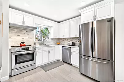 43 N French Avenue, Elmsford, NY 10523 - Photo 11