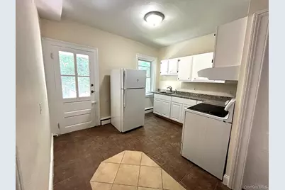 9 Grand Street #2, Poughkeepsie, NY 12601 - Photo 1