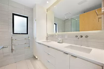 3 Hewlett Place, Great Neck, NY 11024 - Photo 15