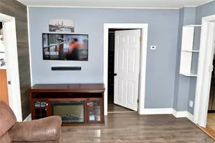 32 Pearl St, Patchogue, NY 11772 - Photo 25