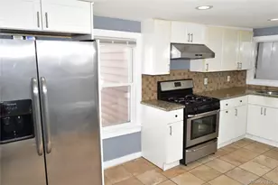 32 Pearl St, Patchogue, NY 11772 - Photo 21