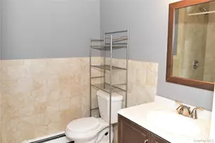 32 Pearl St, Patchogue, NY 11772 - Photo 31