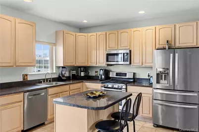 38 Sweetgum Lane, Miller Place, NY 11764 - Photo 19