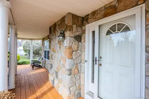 38 Sweetgum Ln, Miller Place, NY 11764 - Photo 11